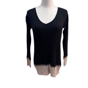 EUC Angel Women's V-Neck Ribbed Two-Tone Sweater Multicolor Size S